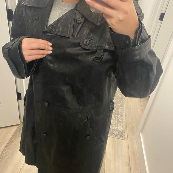 Seville Black Leather Trench Coat Size 44R - Picture 6 of 15